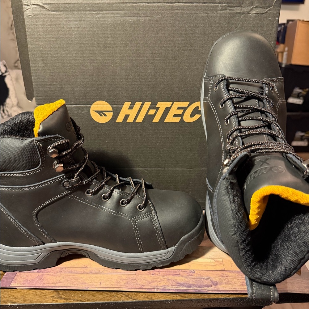 Hi Tec  M Trencher 6" Men's 9.5X Ortholite work boots. soft toe